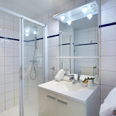 Hotel Eliova Le Chaix 3*