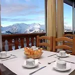 Hotel Eliova Le Chaix 3*