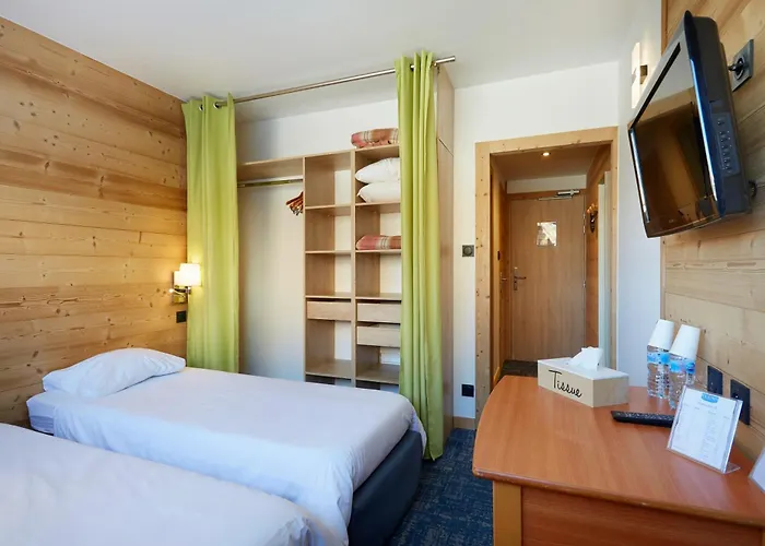 Otel Eliova Le Chaix 3*